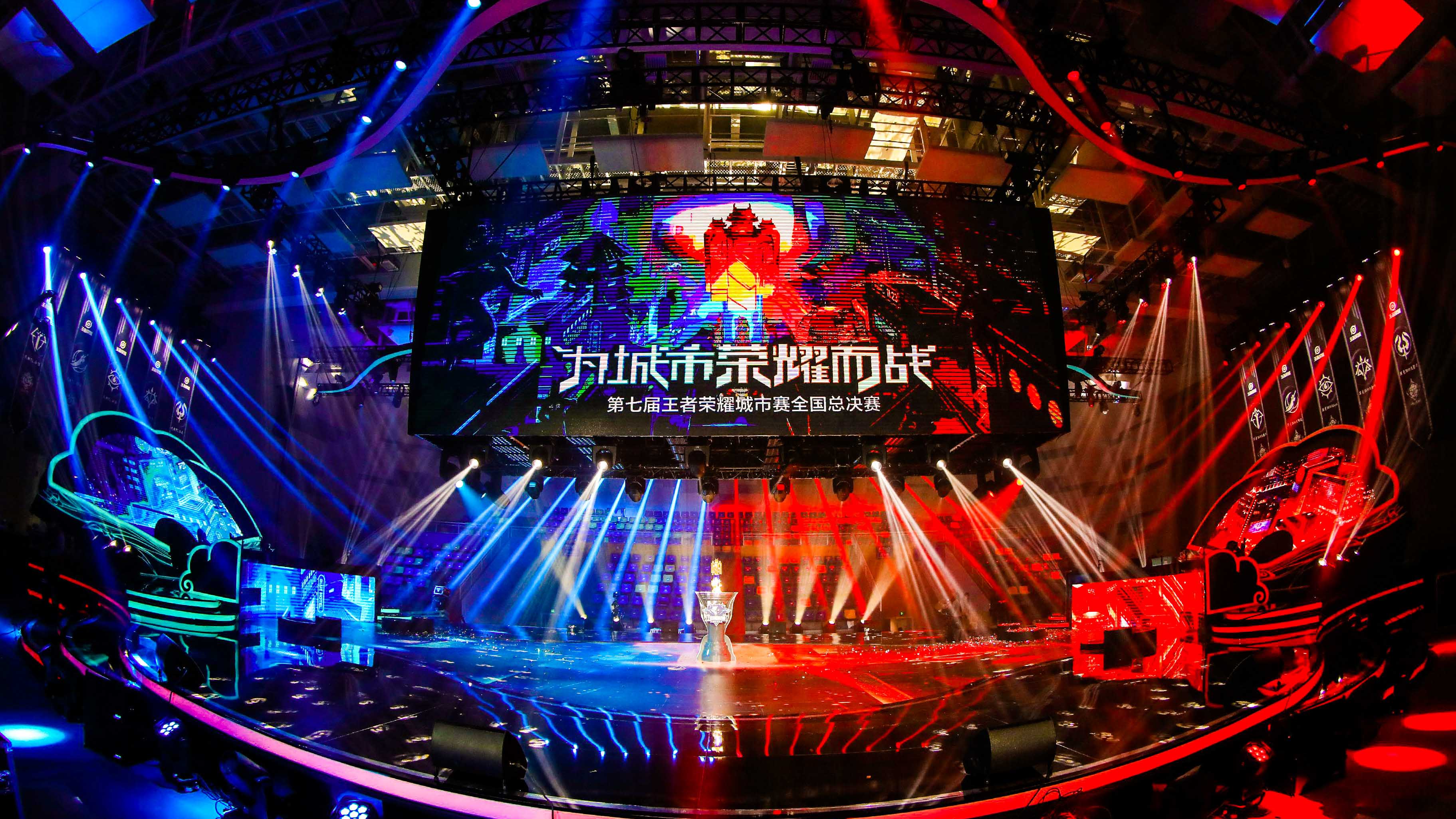 TES战胜WBG！Light薇恩请神Uzi翻车，水晶哥点评：不及Uzi一半水平